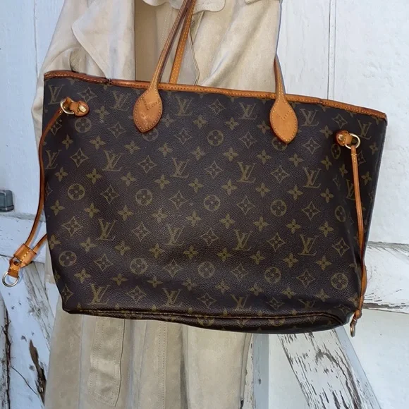 LV Neverfull MM - Picture 6 of 13
